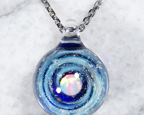 ガラスの小宇宙 ホワイトオパール ペンダント Yasuda Glass；No