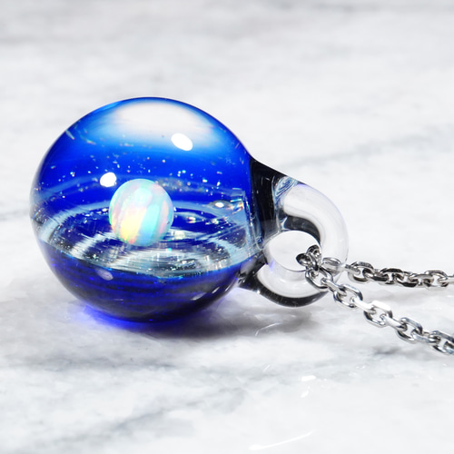 ガラスの小宇宙 ホワイトオパール ペンダント Yasuda Glass；No