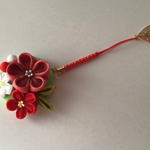 うさぎ・梅の根付 つまみ細工 ちりめん細工 その他置物 ふくちゃん