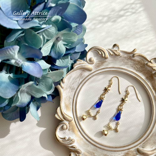 マジェスティックブルーの薔薇ひとしずく ピアス／イヤリング ピアス