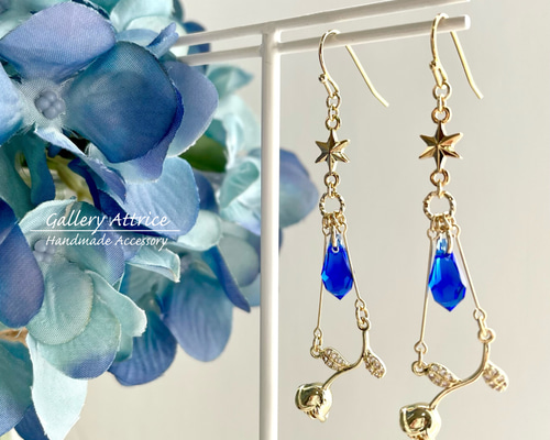 マジェスティックブルーの薔薇ひとしずく ピアス／イヤリング ピアス