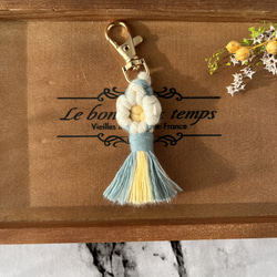 マクラメ キーホルダー ピンク 38e017acfd60bd31b76ba95eaa96c8