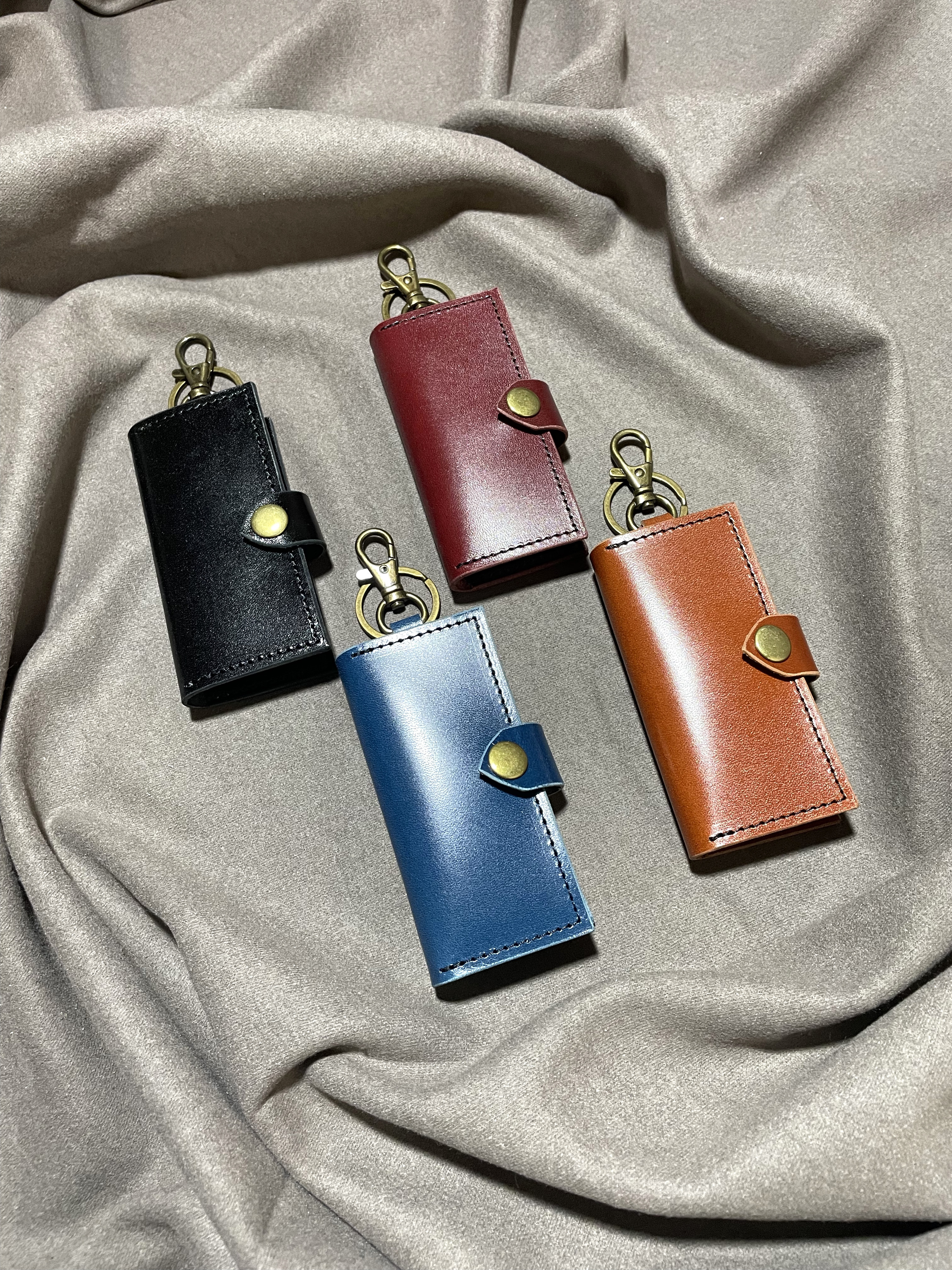 赤 リングケース 小型 付属品付き Cartier レザー