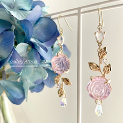 マジェスティックブルーの薔薇ひとしずく ピアス／イヤリング ピアス