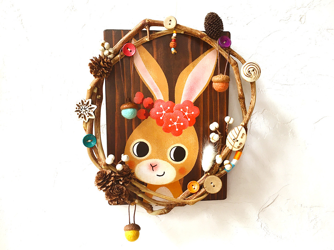 どんぐりオーナメント付き【手描き】うさぎの“葡萄枝仕立て”ウォールアートボード