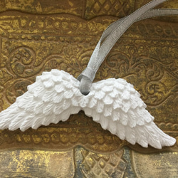 天使の羽（4個）=銀色リボン=クリスマス　アロマストーン 1枚目の画像