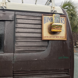 アメリカンダイナー/ ハンバーガー屋さん 吊り下げ看板/ サインボード & ハンバーガー容器/ フライヤートレイ 1枚目の画像