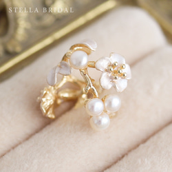 Stella Bridal＊淡水パールとボタニカルデザインのイヤーカフ ココ・ブランチ【受注生産品】 1枚目の画像