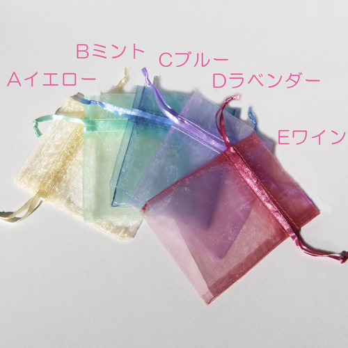 個性が引き立つ◇チェコビーズのネックレス～プラハの夢 ブルー 