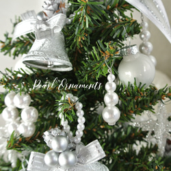 小さなホワイトクリスマス　白いリボンとパールシルバーベルのミニツリー　ホワイトツリー　クリスマスツリー　 R&yCH81 5枚目の画像