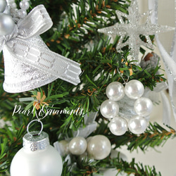 小さなホワイトクリスマス　白いリボンとパールシルバーベルのミニツリー　ホワイトツリー　クリスマスツリー　 R&yCH81 6枚目の画像