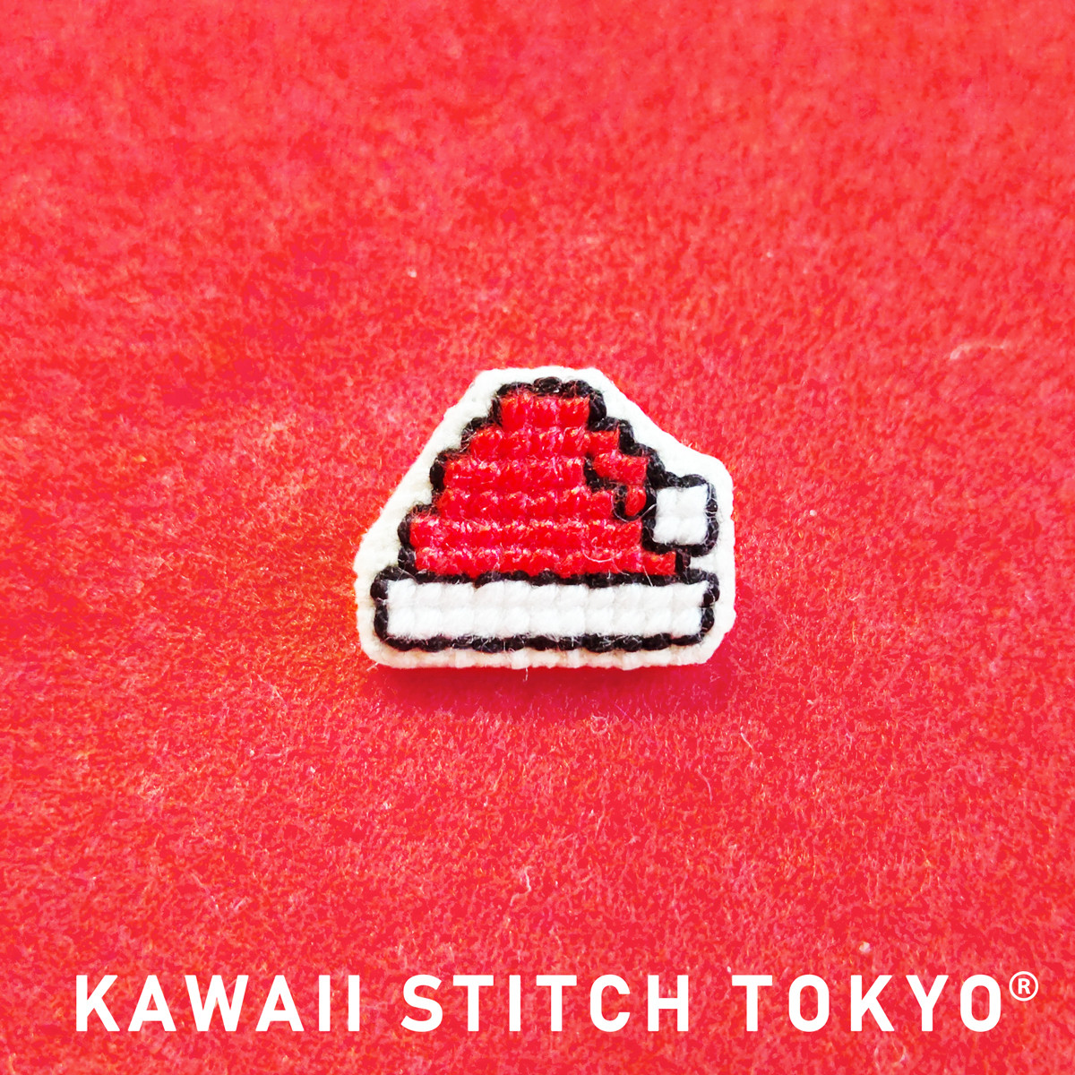 No.514　クリスマスの可愛い訪問者　刺繍ブローチ
