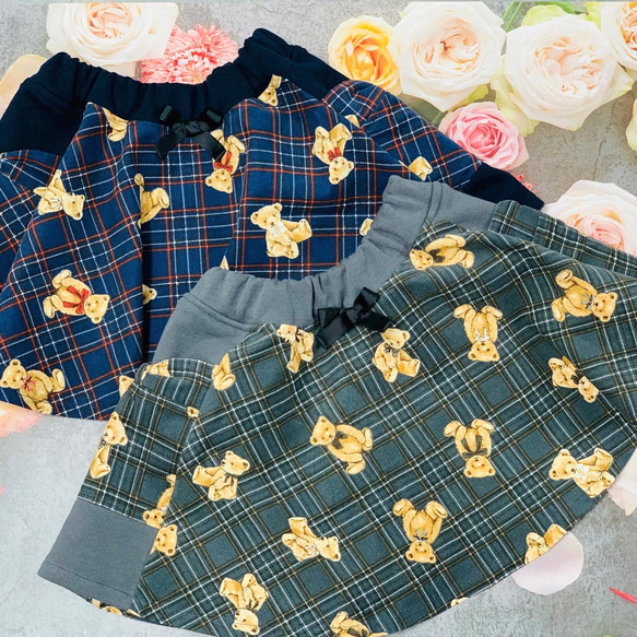 受注制作】くまちゃん柄 大きなポケット フレアスカート コーデュロイ  