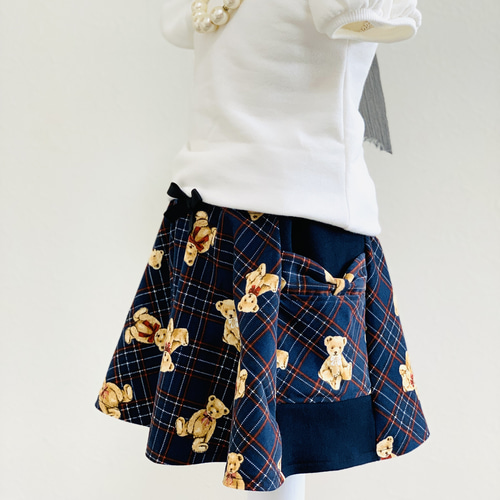 受注制作】くまちゃん柄 大きなポケット フレアスカート  