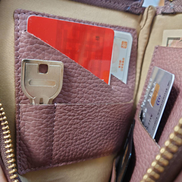 スマホショルダー　お財布機能と鍵ポケット付き　コレひとつでお出かけできます！ 9枚目の画像