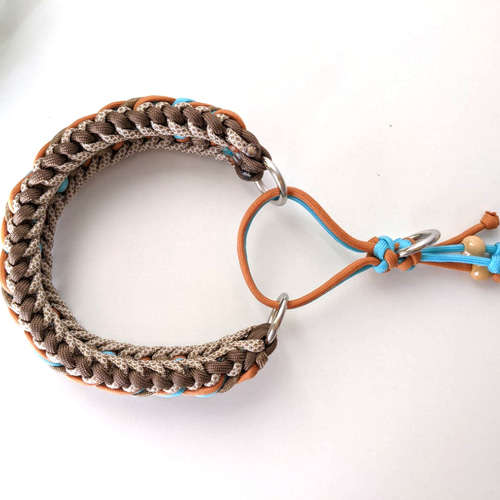 首輪一体型❄パラコードリード　❅クリスマス❅特別価格❅現品限り1500円 パラコード カフェリード☆クリスマスカラー(ホリディ) リード・首輪