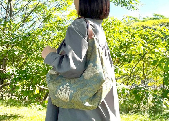 【〜8/31送料無料⭐︎敬老の日早割】 ウィリアム・モリス【アネモネ】トライアングルバック★キャンバス地 1枚目の画像