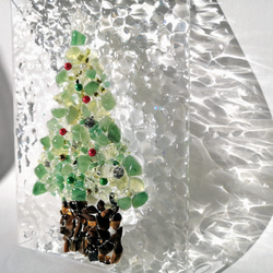 天然石のクリスマスツリープレート / レジン / 雪 / 置物 / オブジェ / インテリア 1枚目の画像