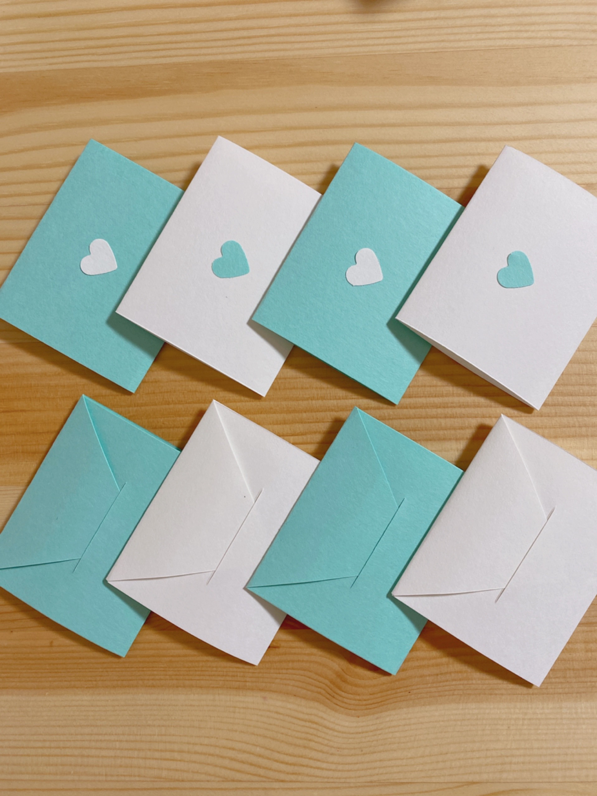 OUT of the BLUE   プリントメッセージ／サイン入りミニ色紙 ミドリ カラー色紙 B6 二つ折り 封筒付 風船柄（33273006