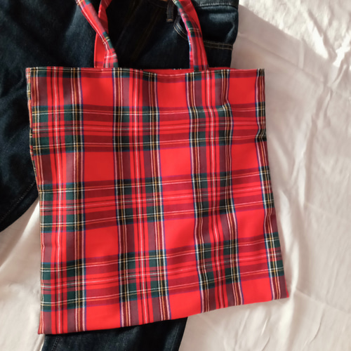 可愛い❤定番の赤タータンチェックトート（ロイヤルスチュワート・ネル