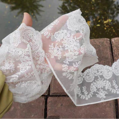 X60 豪華なアンティーク調花柄刺繍チュールレース生地 手芸用品