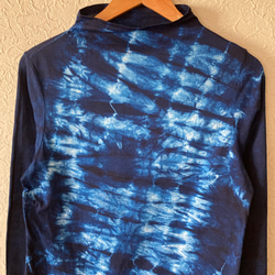 天然藍染　オフネックTシャツ長袖女性用フリーサイズ 3枚目の画像