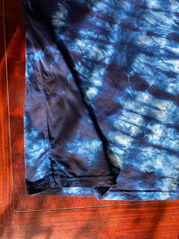 天然藍染　オフネックTシャツ長袖女性用フリーサイズ 5枚目の画像