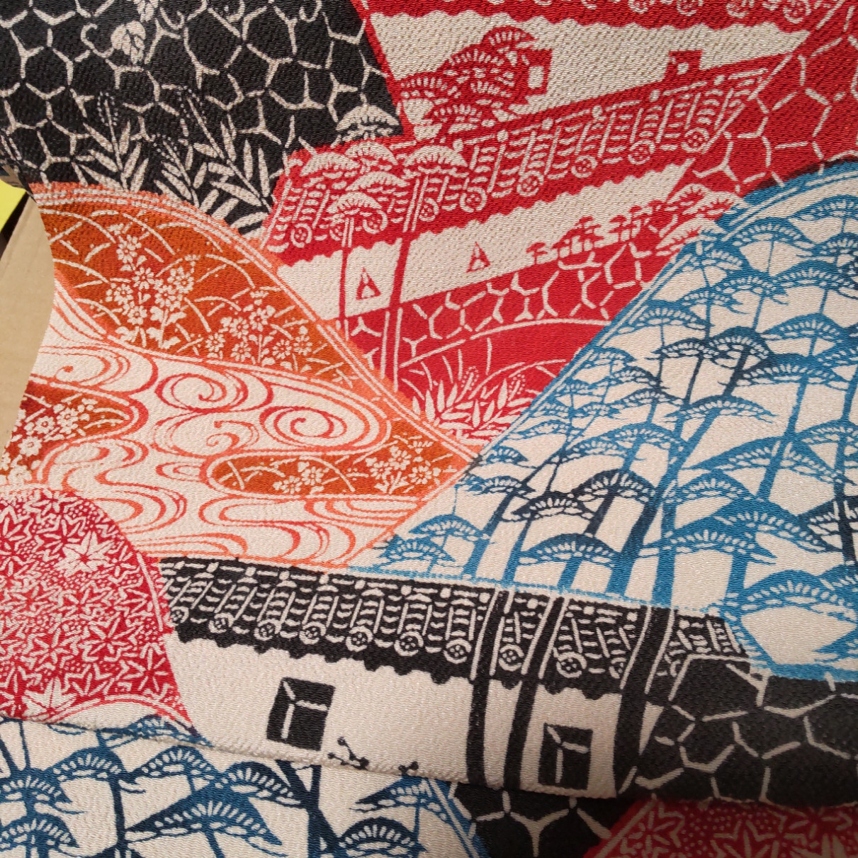 手さし沖縄 浜ちりめん どっしりとした重みのある正絹