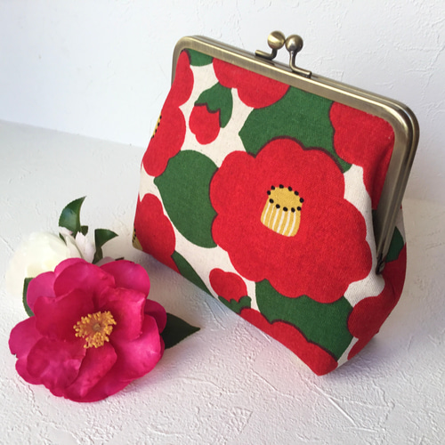 レトロモダンな椿柄がま口ポーチ【受注生産】 ポーチ 彩か 通販