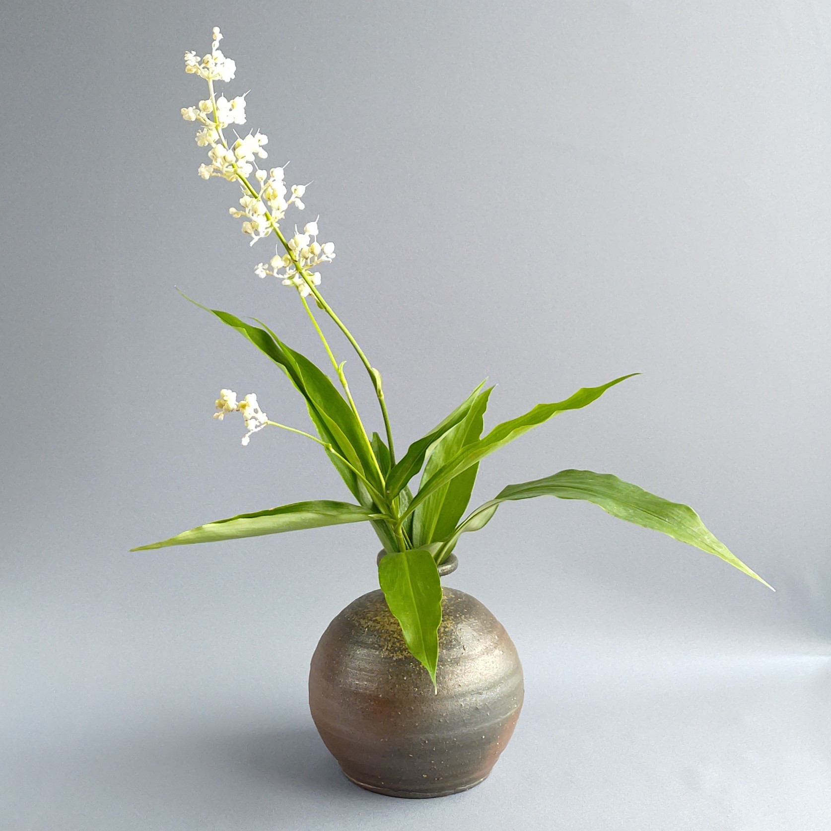 花入れ　焼締め　薪窯　【商品番号：00220】