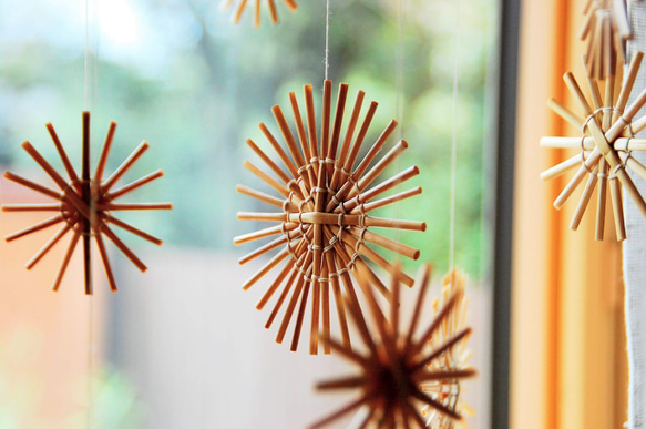 星のモビール　麦藁細工　ナチュラルなモビール　ベビーメリー 4枚目の画像