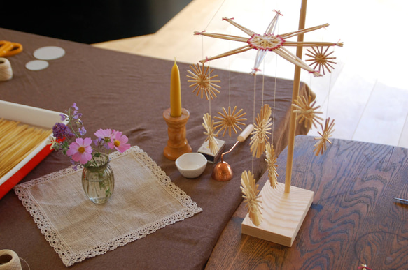 星のモビール　麦藁細工　ナチュラルなモビール　ベビーメリー 5枚目の画像