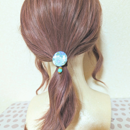 ハンドメイド立体花3段のヘアゴム☆レース編みラメ入りキラキラ