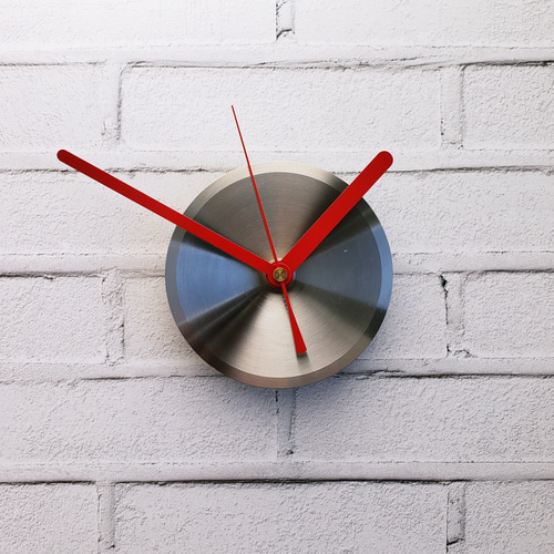 シンプルクロック(壁掛け時計) シルバー/レッド ～ミッドセンチュリー