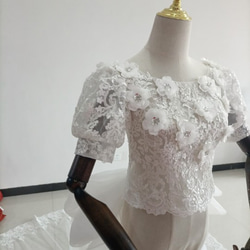 上品  魅惑の花レース 編み上げ ロビスチェボレロ +ふっくら柔らかなバックリボンオーバースカート華やかなトレーン 7枚目の画像