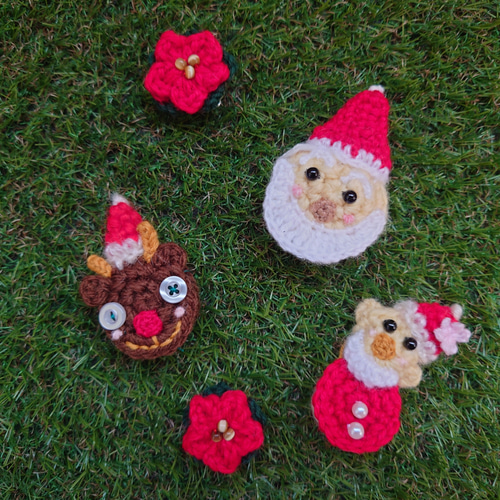 サンタさんの楽しい毛糸のバッジ（ブローチ、ボールチェーン、ヘアゴム
