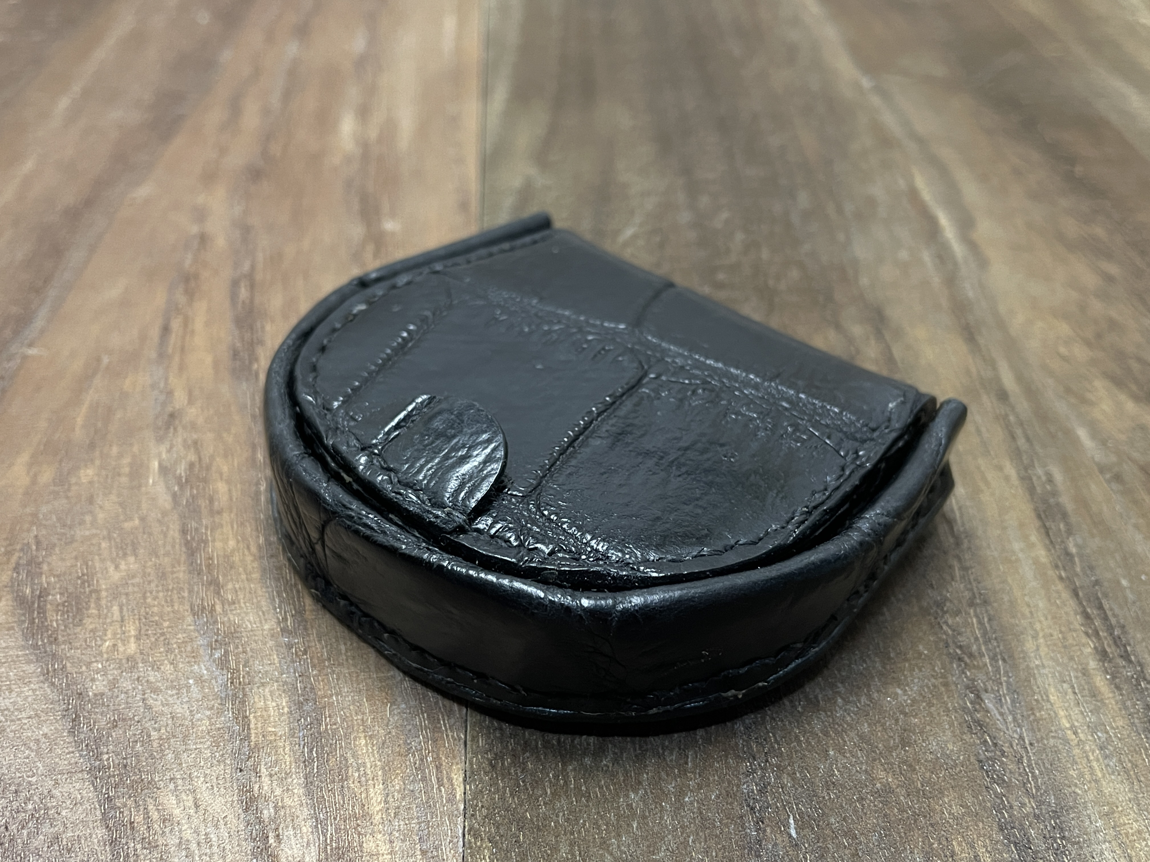 クロコダイルの馬蹄型小銭入れ