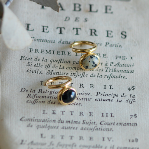 ブラックスピネル 天然石イヤーカフ（片耳） イヤーカフ ダブルムーン