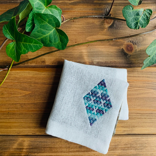 送料無料》こぎん刺し ガーゼハンカチ ハンカチ・手ぬぐい snow-mouton