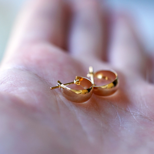 送料無料】K10 ムーンフープピアス 5mm×10mm ペア ピアス