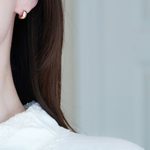 送料無料】K10 ムーンフープピアス 5mm×10mm ペア ピアス（フープ