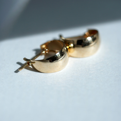 送料無料】K10 ムーンフープピアス 5mm×10mm ペア ピアス