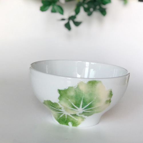 エナメル絵付けのお茶碗＆カフェオレボウル・葉っぱ マグカップ 広がる