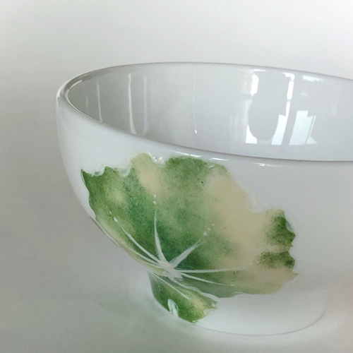 エナメル絵付けのお茶碗＆カフェオレボウル・葉っぱ マグカップ 広がる