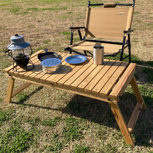 ロースタイルのキャンプに相性抜群のフォールディングテーブル＊1〜2