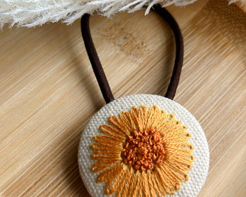 ひまわり刺繍チェック柄3.7センチヘアゴム ひまわり刺繍チェック柄3.7センチヘアゴム
