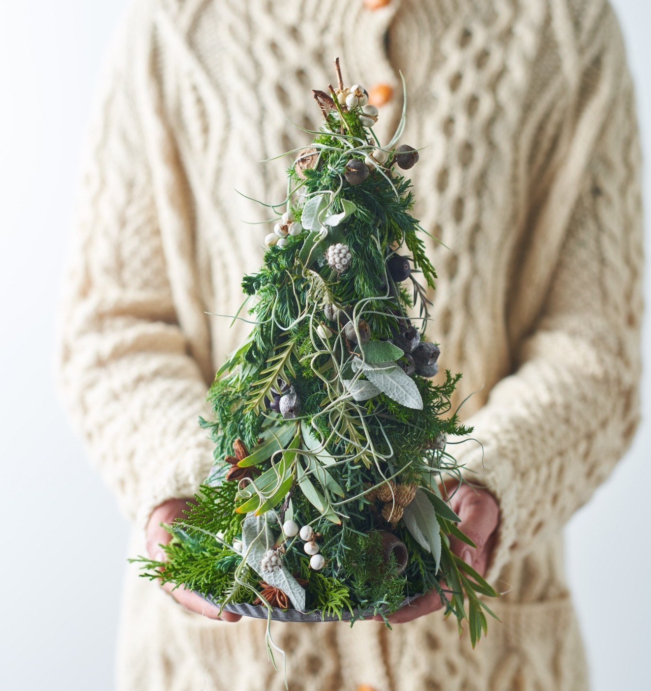 CHRISTMAS TREE WHITE