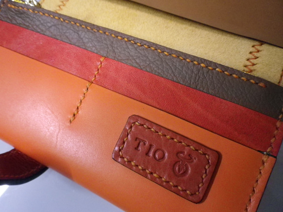 【送料無料】ツートンカラー　オレンジとイエローの総手縫い本革長財布　ＴＩＯーＮ０４１ 14枚目の画像