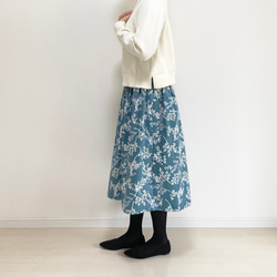 ♦︎北欧リーフ柄　コーデュロイギャザースカート   エメラルドブルー 2枚目の画像