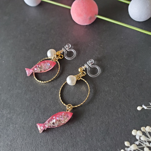 鯛のピアス☆めでたい！✴️ピアス☆縁起物☆さくら色 魚ピアス 魚  